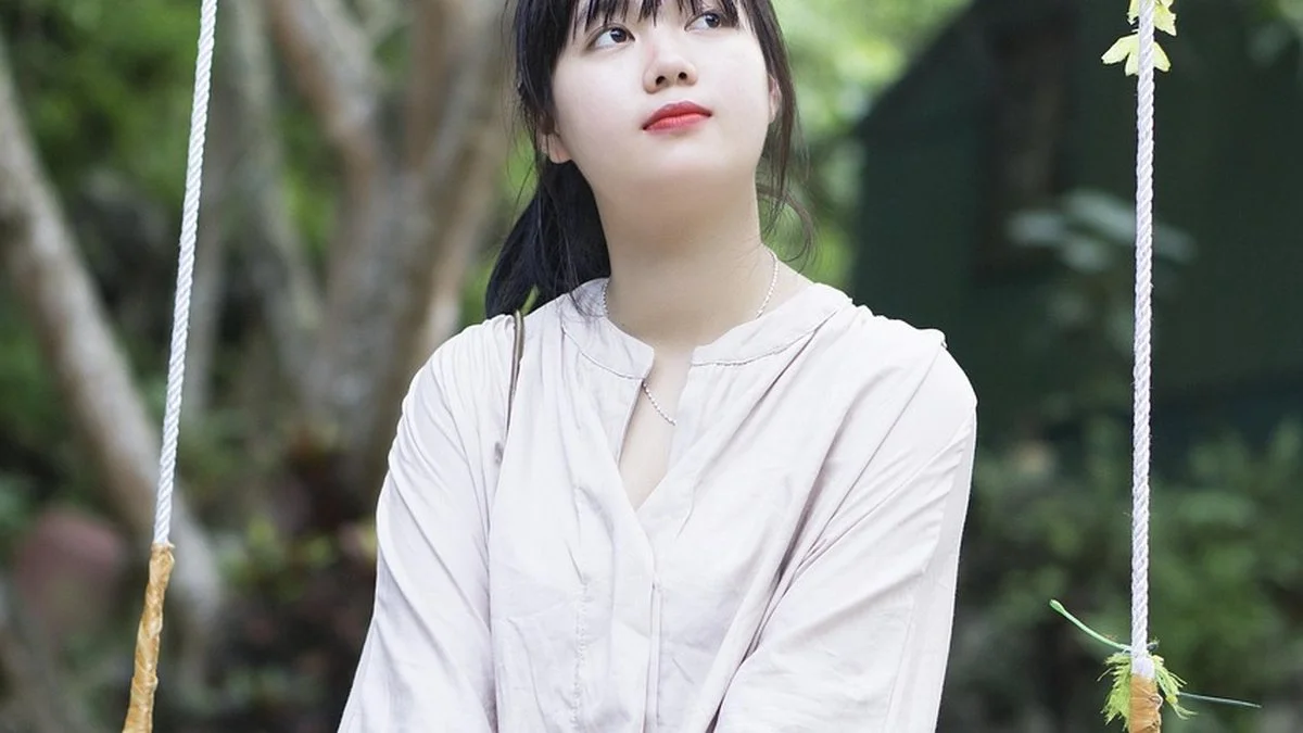 梅西与C罗竞争时代：年轻球员成长路径的核心启示